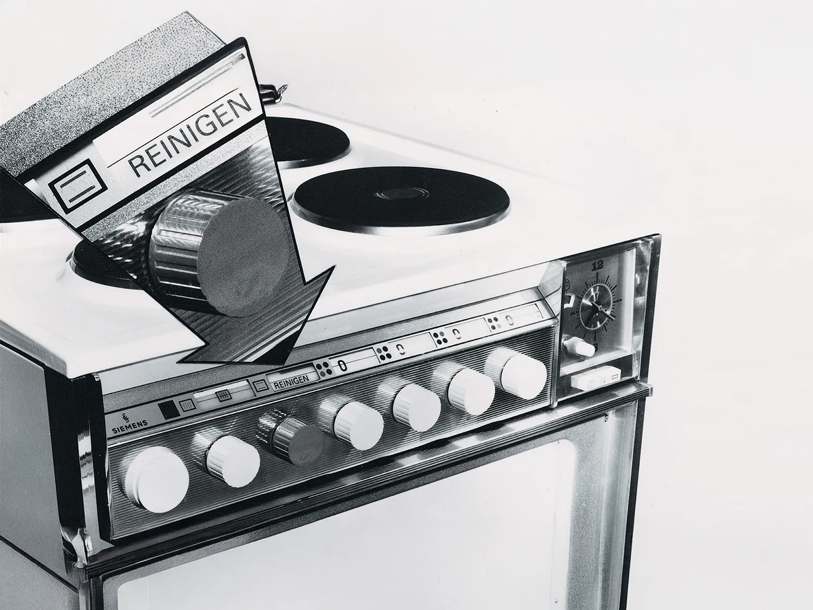 La rivoluzionaria funzione di autopulizia pirolitica, introdotta negli anni '70, ha reso la cura del forno semplice ed efficiente.