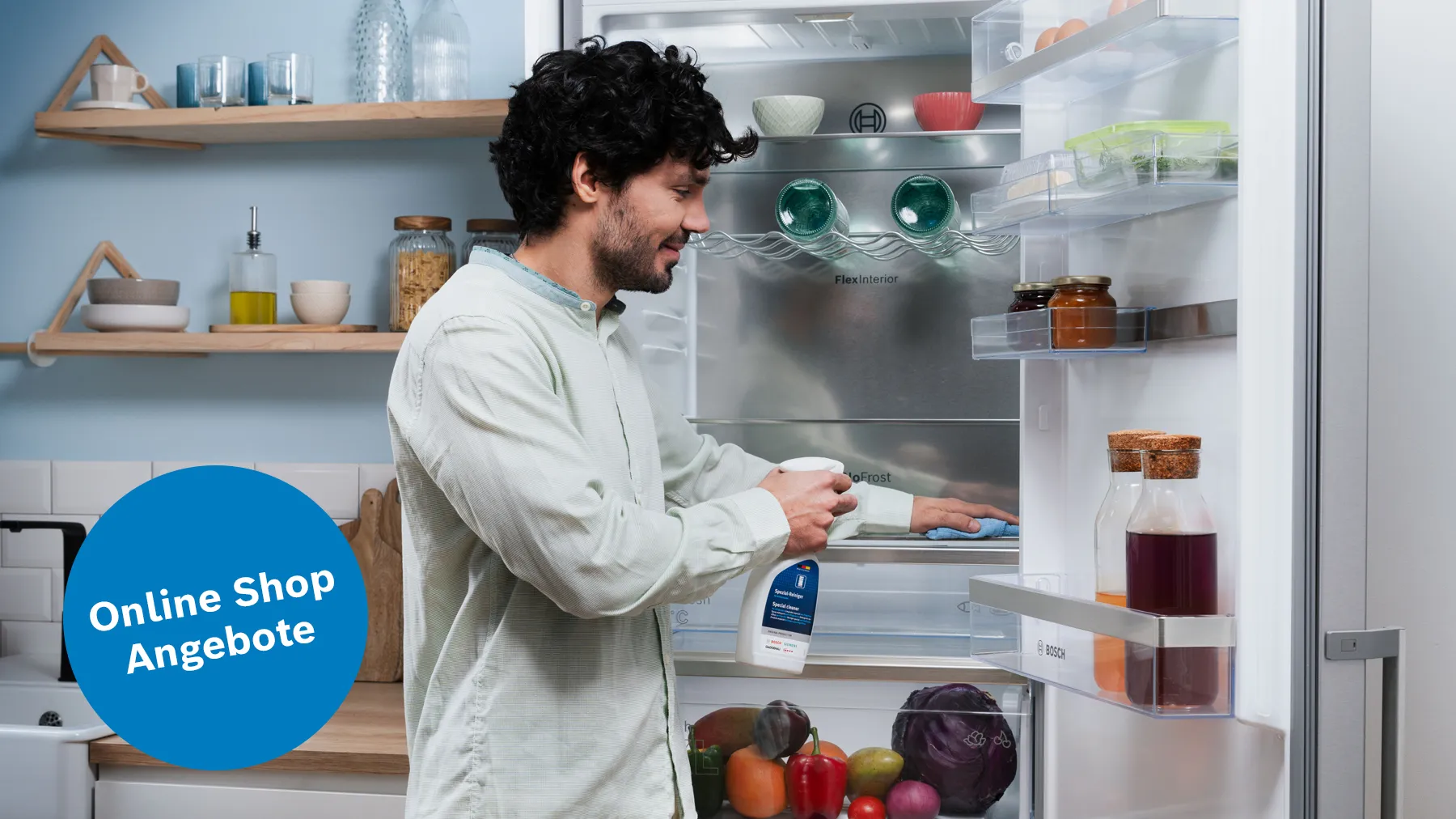 Bosch Zubehör und Reinigungsmittel mit dem Hinweis auf Angebote im Bosch Online Shop