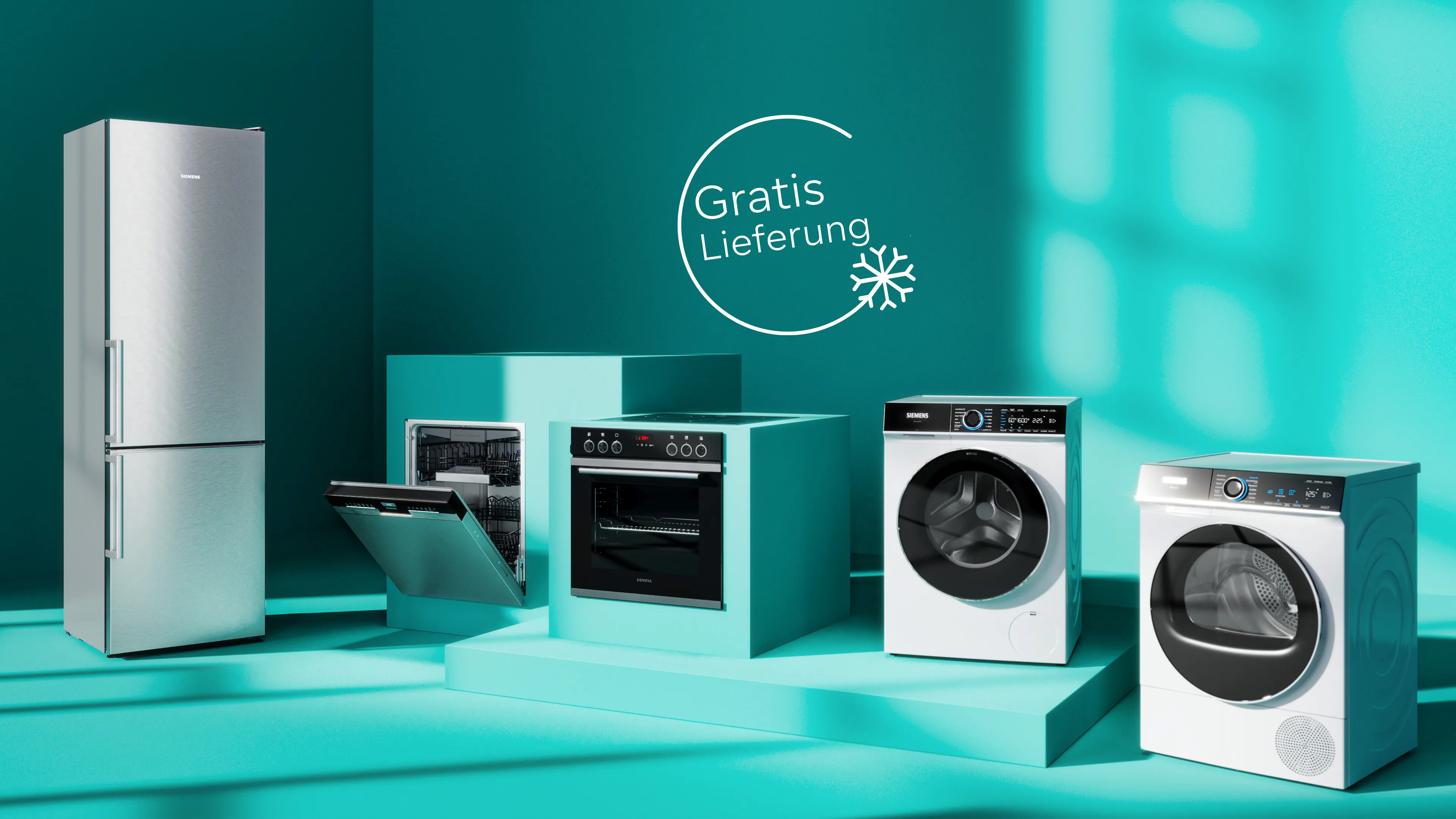 Mehrere weiße und silberne Siemens-Haushaltsgeräte: Kühlschrank, geöffneter Geschirrspüler, Backofen, gestapelte Waschmaschine und Trockner vor türkisfarbenem Hintergrund. In der Mitte befindet sich ein Störer mit dem Text: Gratis Lieferung