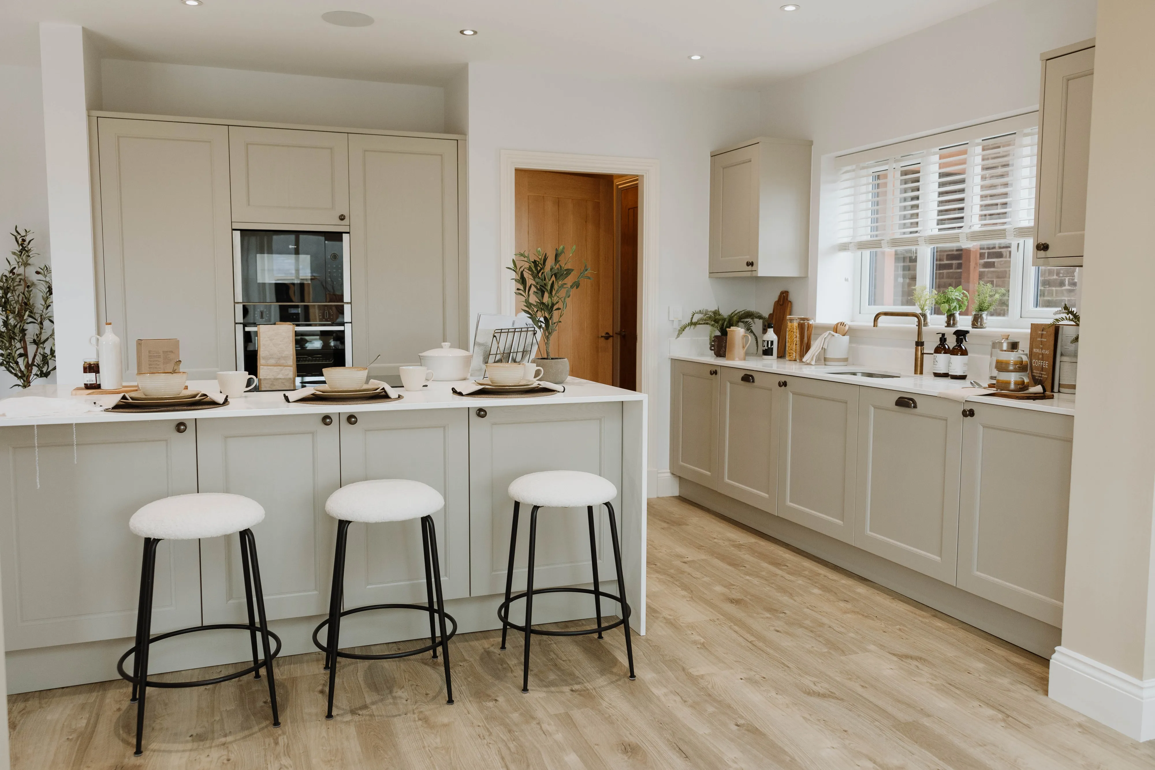 Decorated light and spacious kitchen with multiple NEFF appliances