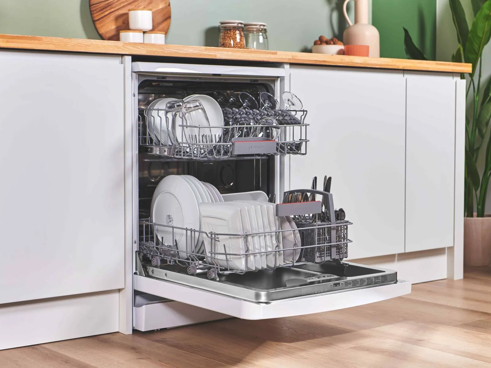 Built in dishwasher with opened door 