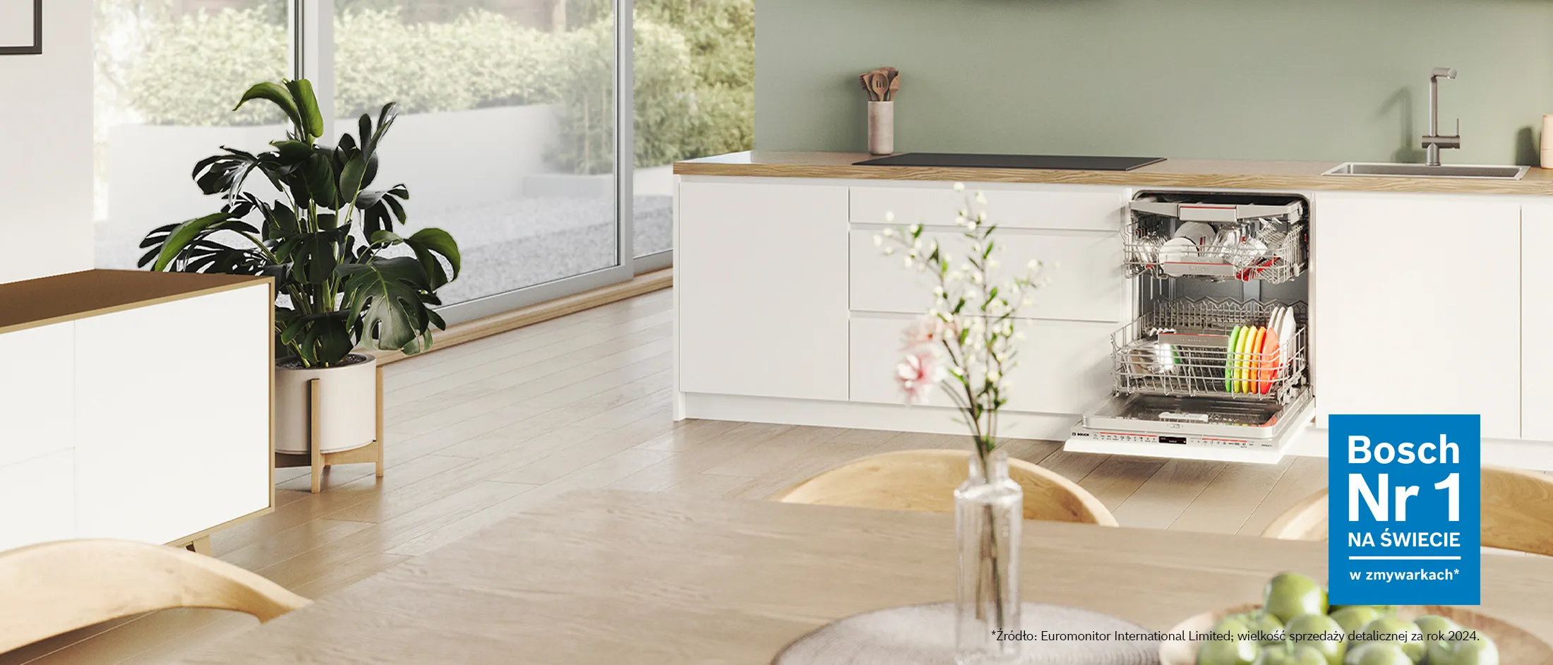 Zmywarka marki Bosch idealnie wpasowuje się w białą kuchnię, oferując elegancki wygląd.