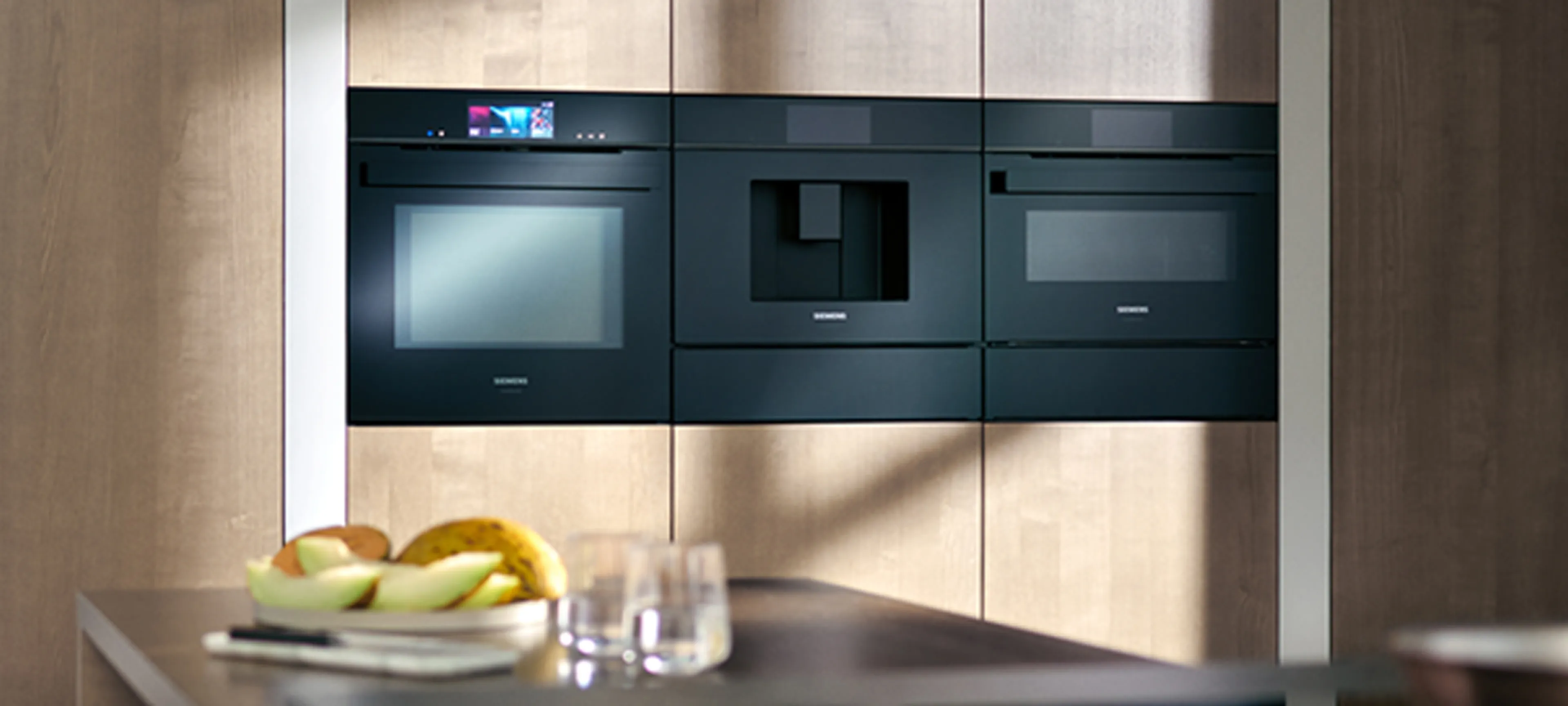 Built-in oven and coffee machine