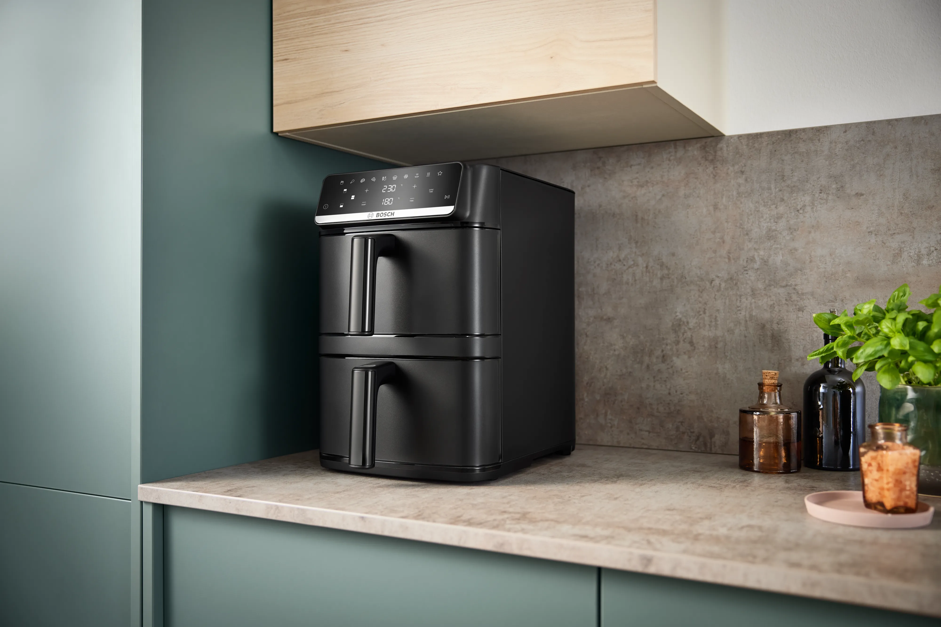 Air Fryer serie 6 na dvije razine u kuhinji.