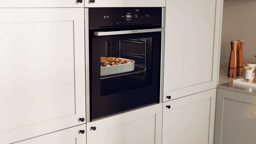 Animiertes Video: Slide & Hide® Backofentür bei NEFF Backofen