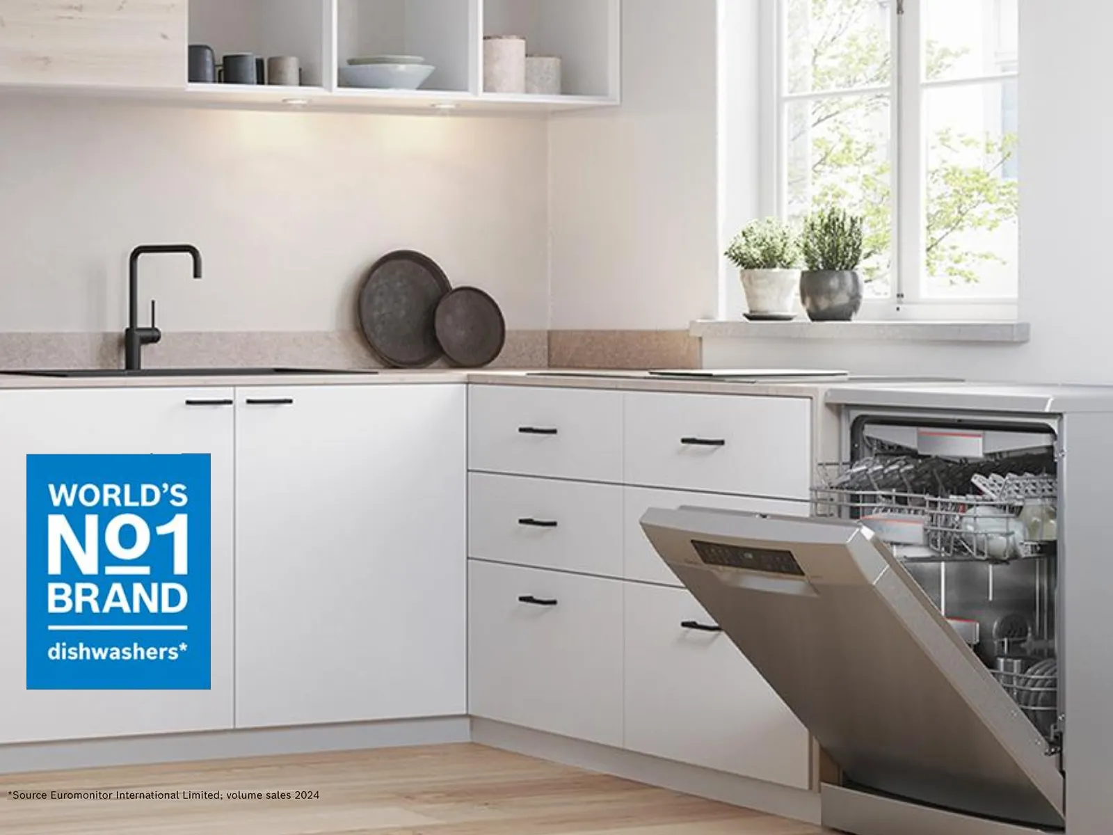 Bosch, die weltweite Nr. 1 Geschirrspüler-Marke, in einer modernen Küche, zeigt überragende Reinigung