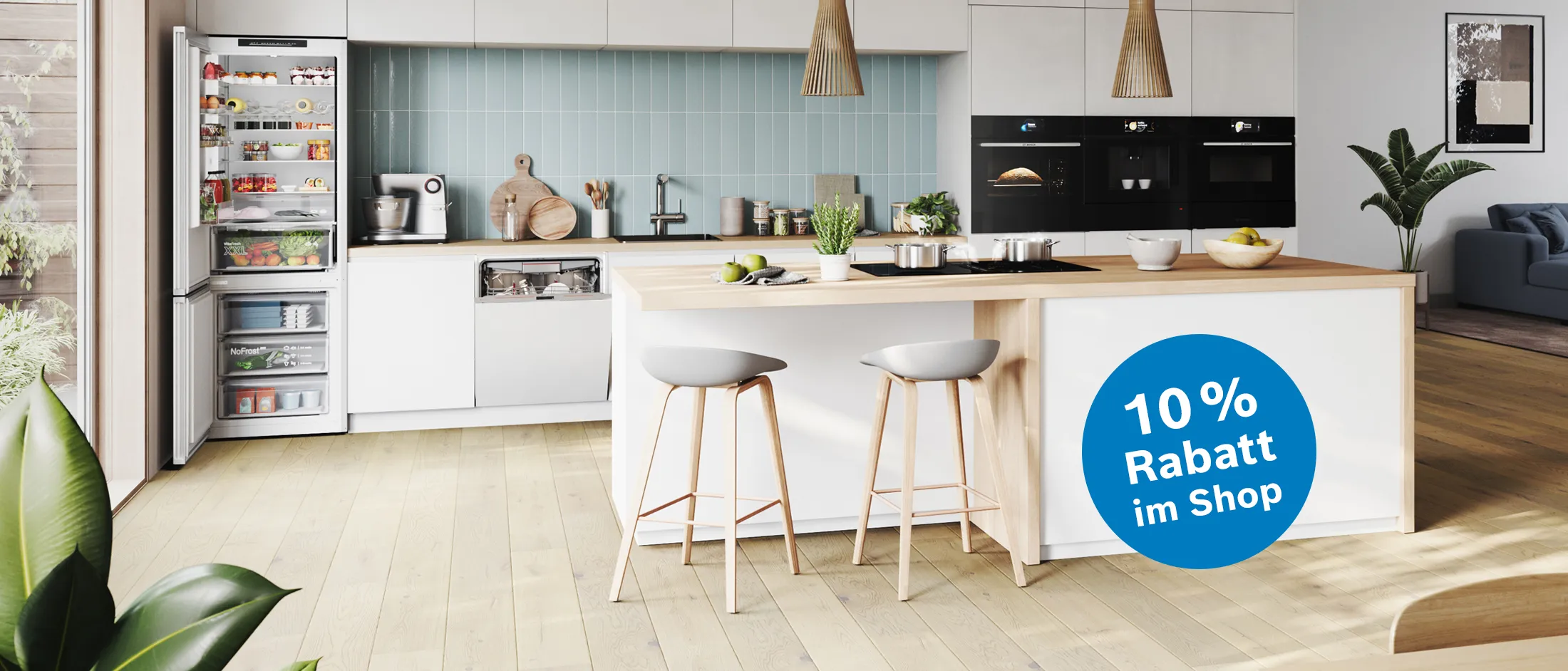 Bosch Hausgeräte in einer schönen Küche und dem Hinweis, dass es jetzt 10 % Rabatt im Bosch Online Shop gibt