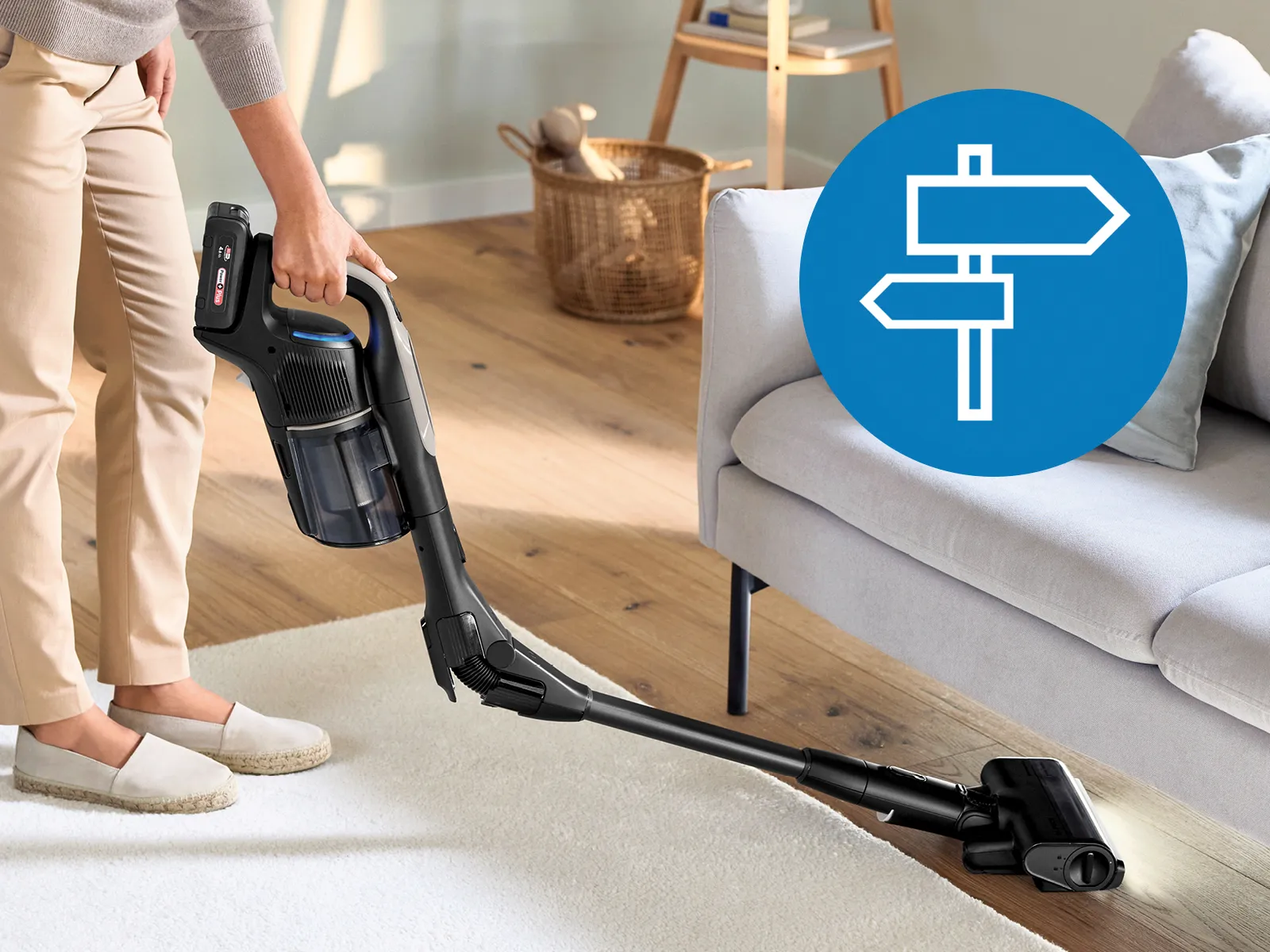 Eine Person nutzt einen Bosch Akku-Staubsauger. Daneben ist eine Illustration für den Bosch Produktberater abgebildet.