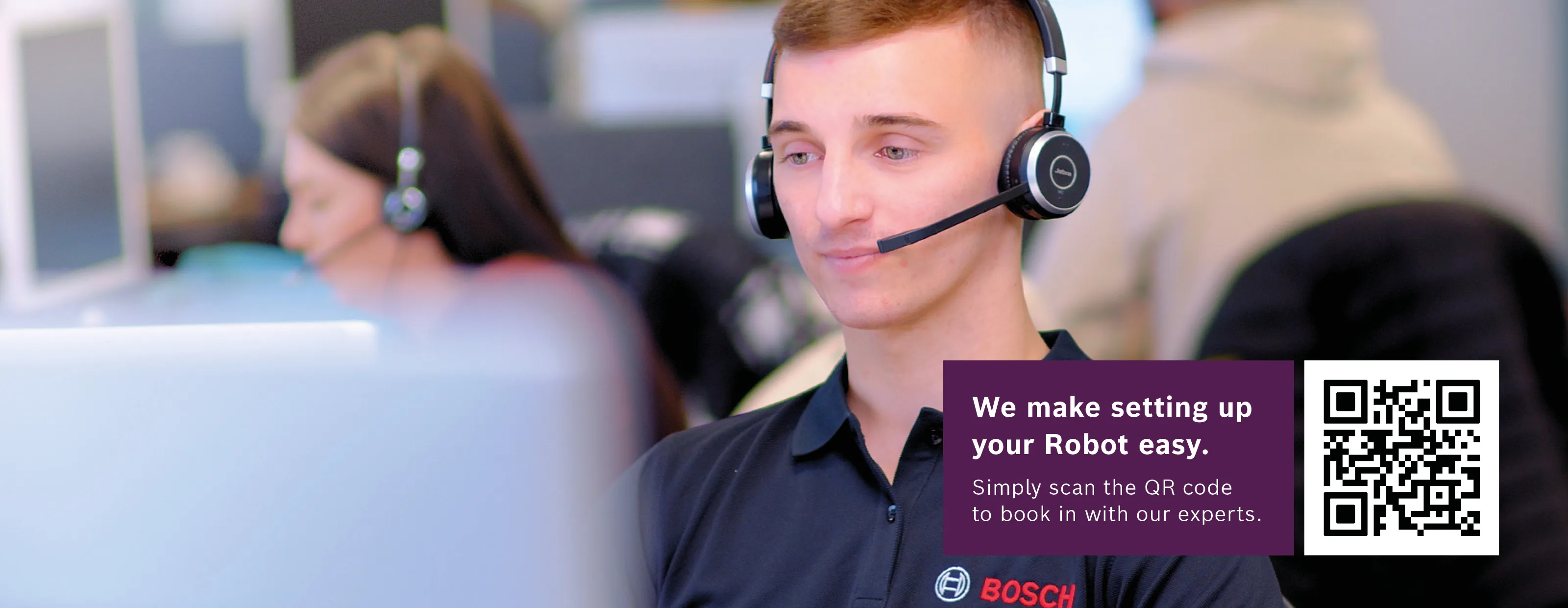 Spotless in a modern living room, speech bubble: "All set! Returning to my Dry-Wet Service Station.