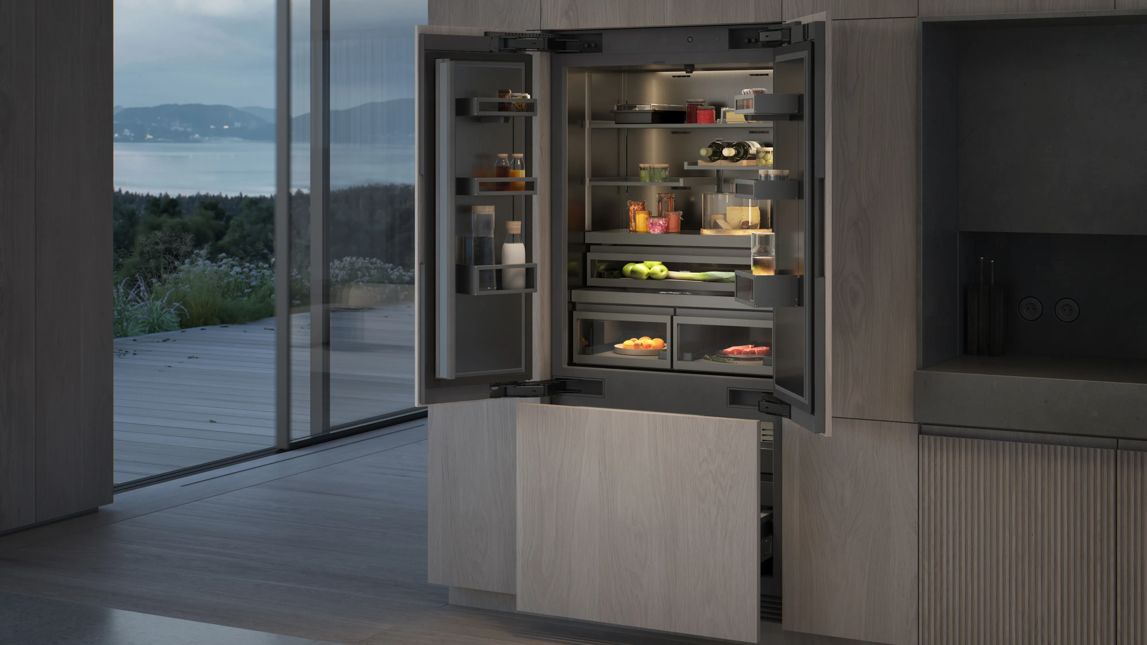 Lyxigt kök utrustat med en kyl-/fryskombination i Gaggenau Vario Cooling Expressive-serien