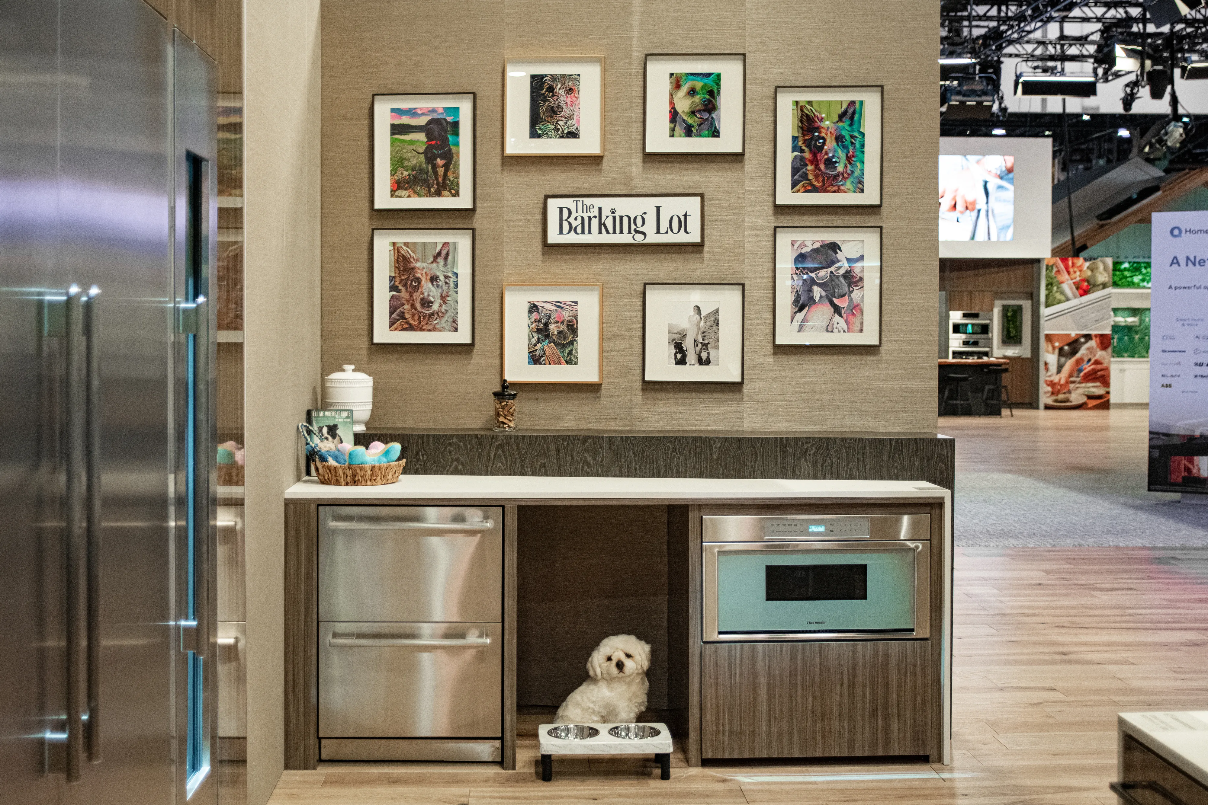 Thermador Pet Feeding Nook