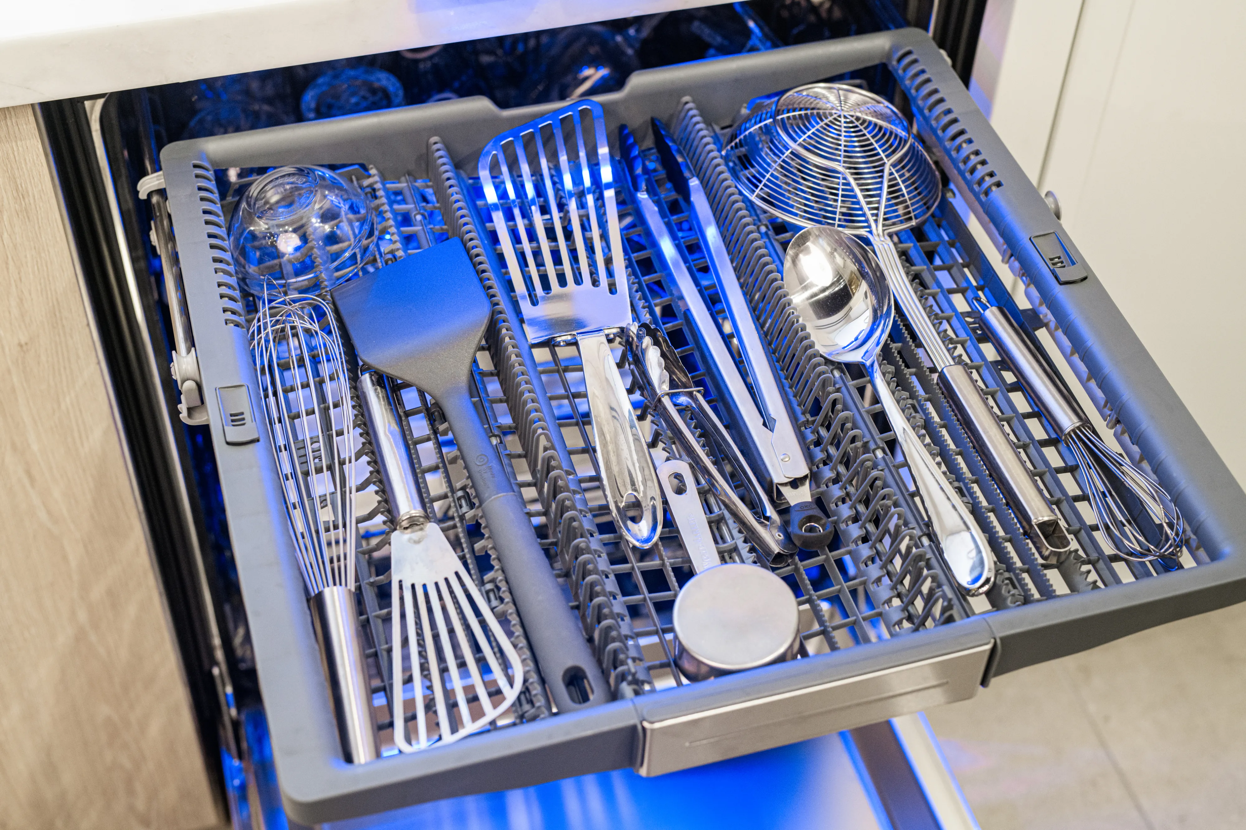 Thermador high-end sapphire dishwasher adjustable chef tool drawer 