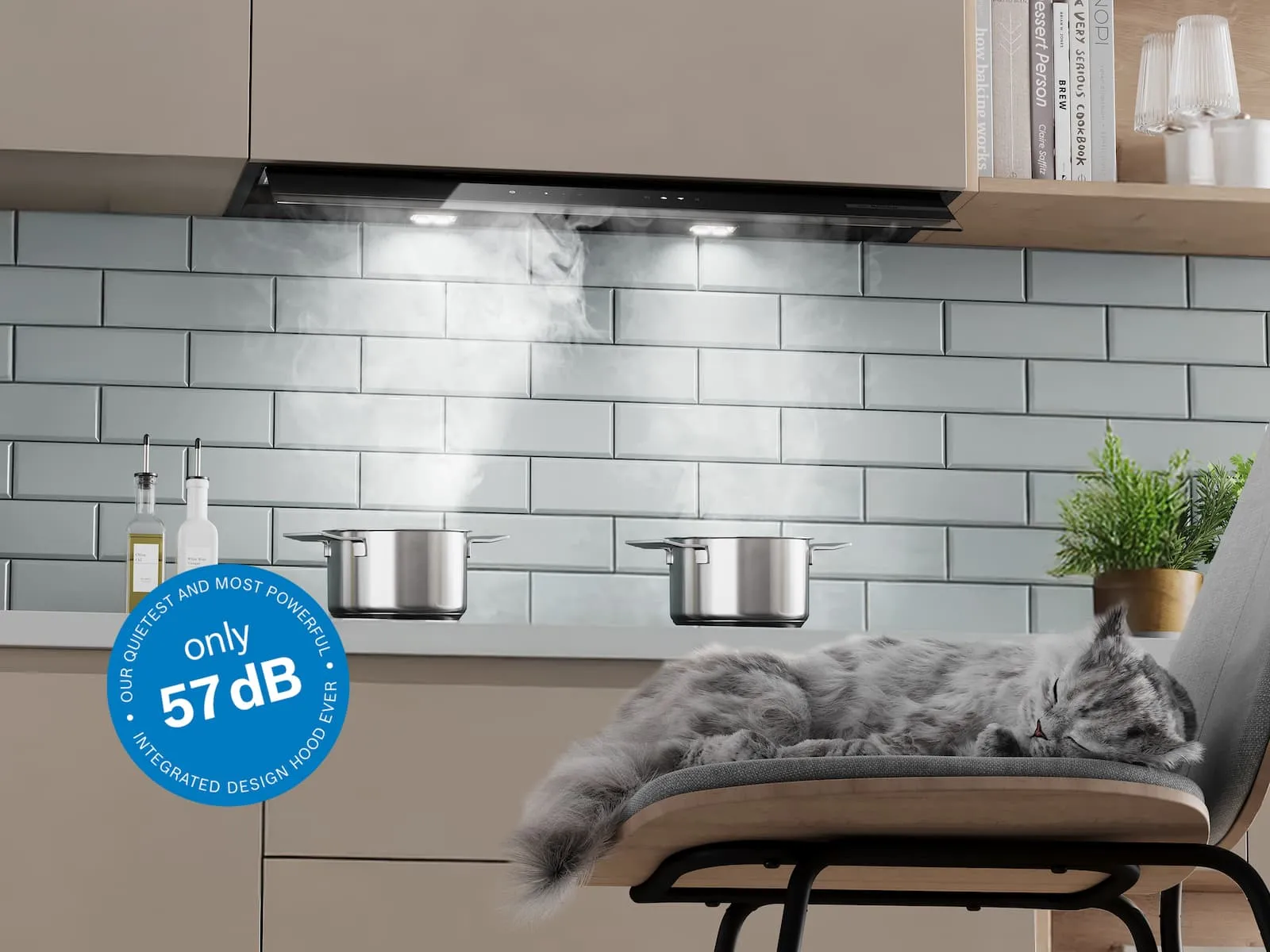 Moderní kuchyně s elegantním černým odsavačem par Bosch, který je zabudovaný v kuchyňské lince s dřevěným dekorem