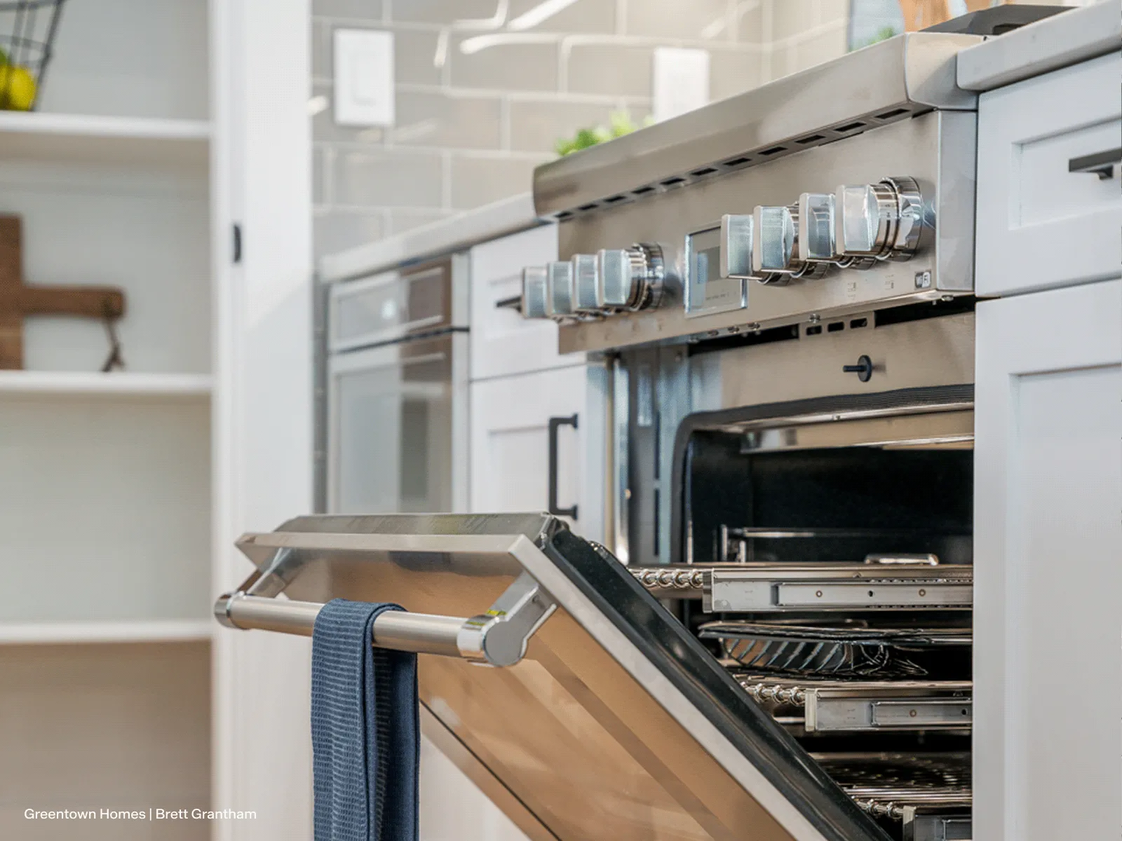 Flush Integration, Precise Installation