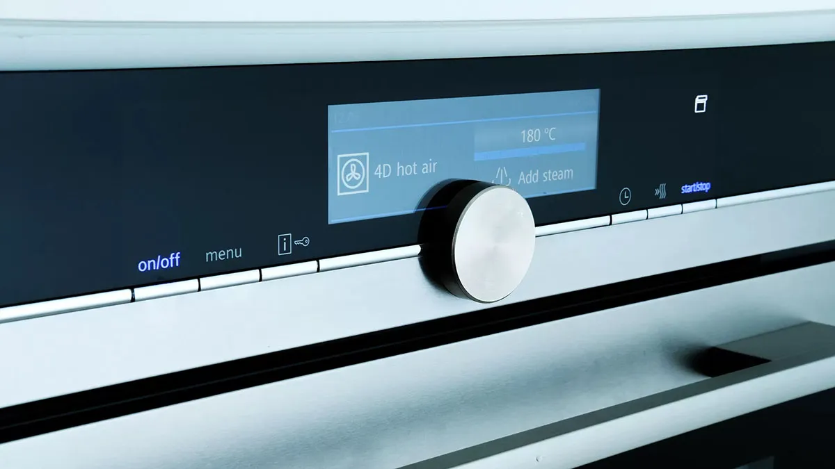 Siemens built-in oven to cook Roasted chicken in black truffle