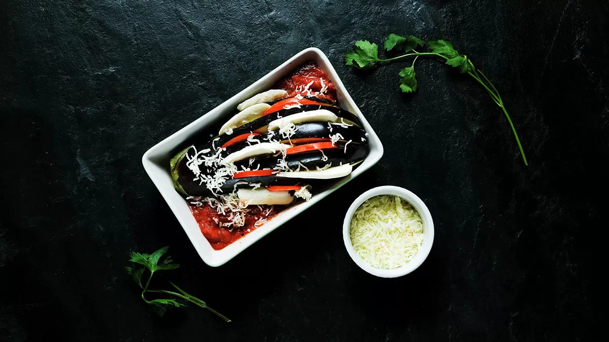 Siemens built-in oven to cook Baked Eggplant with Tomato Sauce