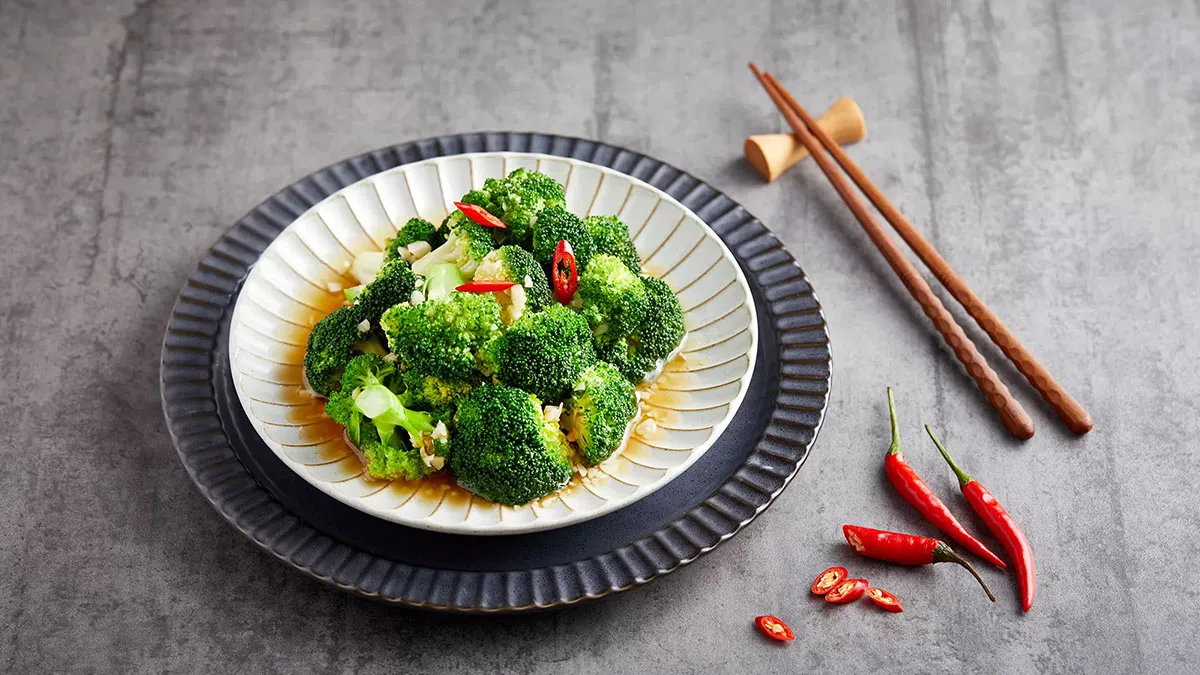 Siemens built-in oven to cook Garlic Broccoli