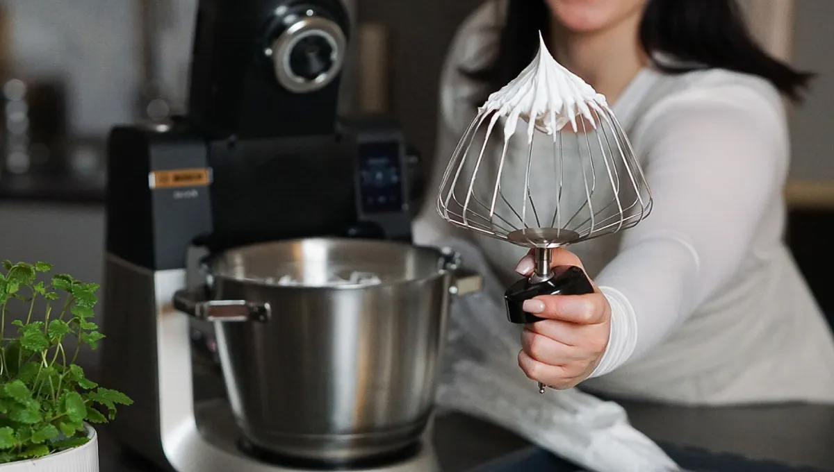 Pavlovas, minipavlovas bakade med köksmaskin serie 6