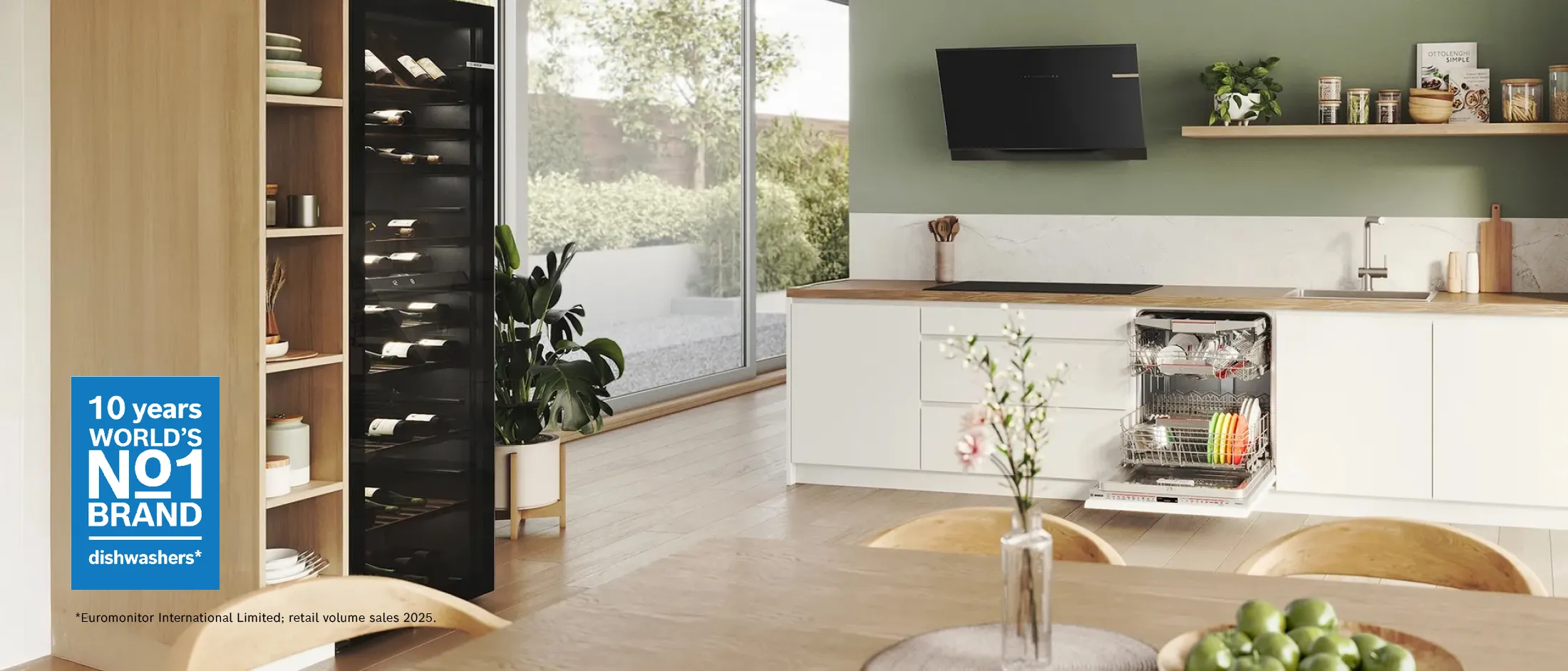 Bosch ingebouwde vaatwasser naadloos geïntegreerd in een wit keukendesign, wat zorgt voor een stijlvolle uitstraling.