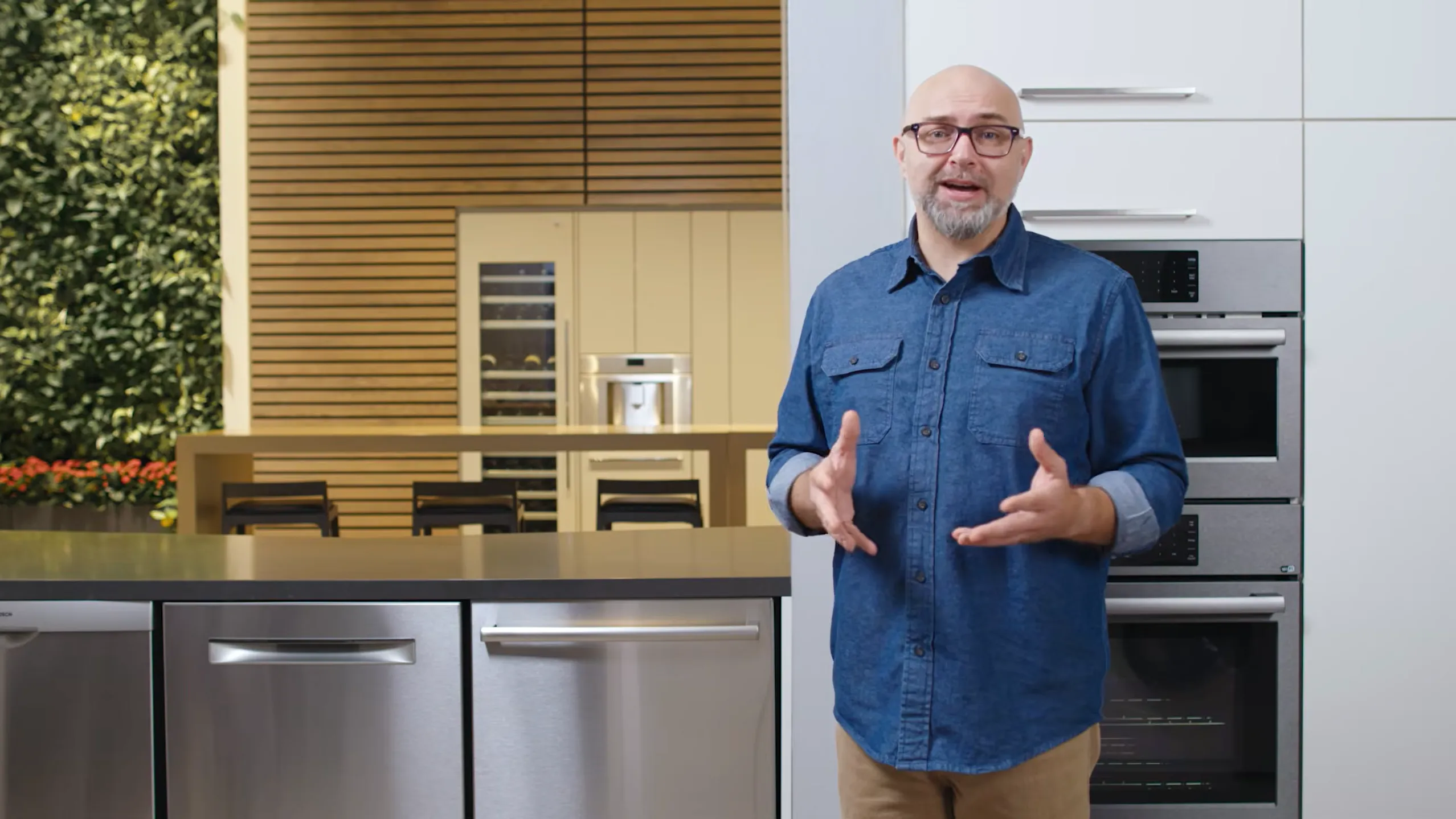 man explaining how to use Bosch dishwasher