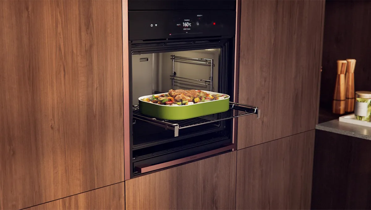 Video tecnico di Slide&Hide, sportello del forno a scomparsa, teglia verde