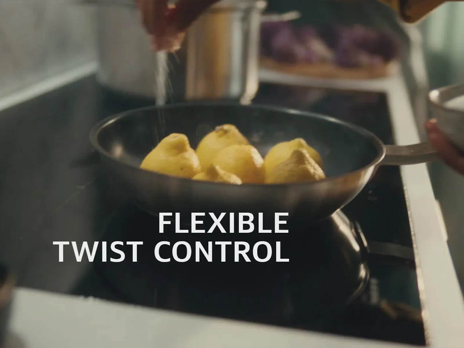 video showing how a hob is controlled with the Twist Pad dial in Stainless Steel