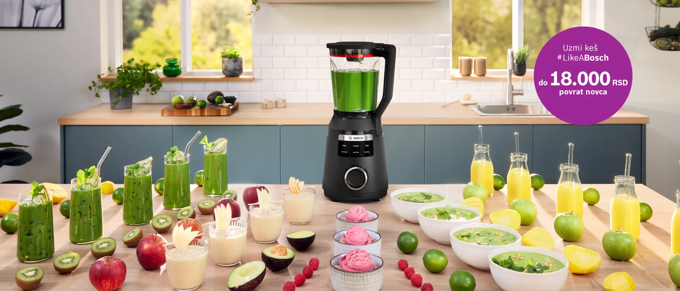 Bosch blender okružen namirnicama, voćem, smutijima i kolačima