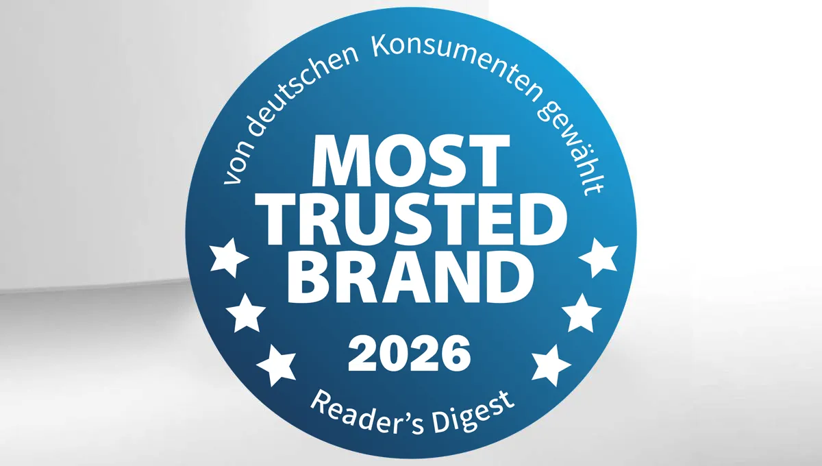 Blaues Abzeichen mit „Most Trusted Brand 2026“ von Reader’s Digest – zeigt das Verbrauchervertrauen in Deutschland.