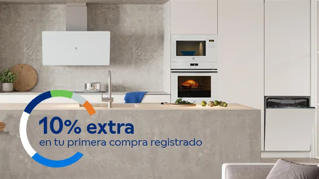 Imagen de cocina blanca con electrodomésticos Balay y texto “10% de descuento por primera compra registrado”