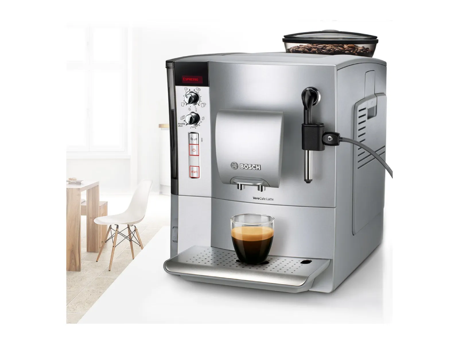 Cleaning your fully automatic coffee machine water reservoir