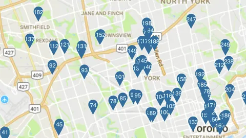 Carte montrant différents repères de localisation bleus numérotés dans la région de Toronto, notamment dans les secteurs de North York, Rexdale et Smithfield.