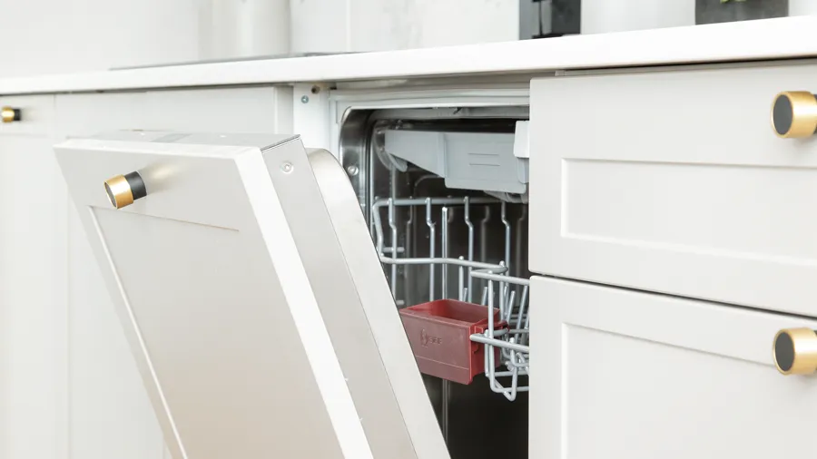Integrated dishwasher