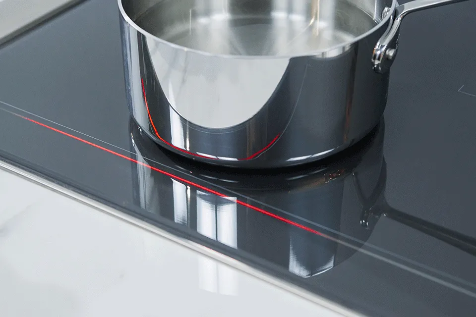 Thermador Masterpiece Collection Freedom Induction Cooktop closeup red light