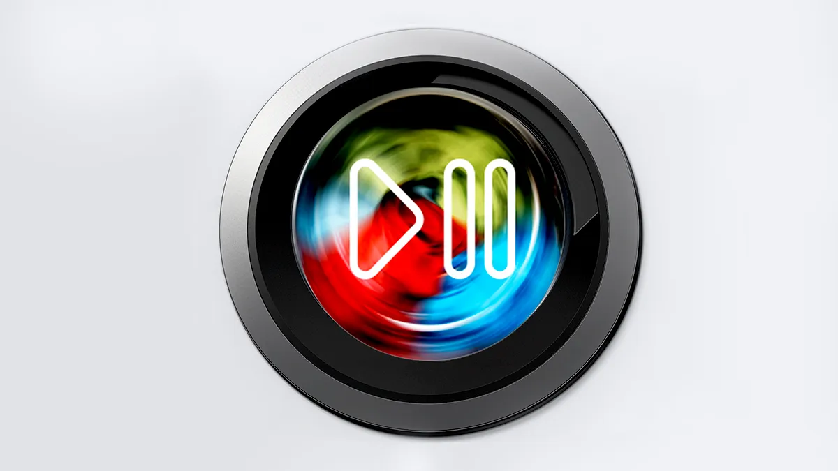 Washing machine spinning with play/pause overlay