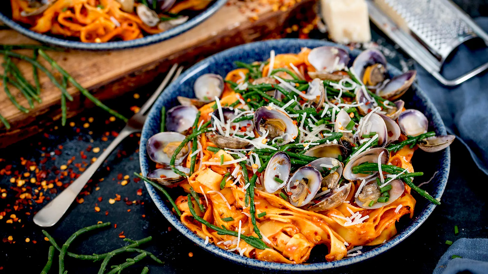 Steamed Garlic Clams with Samphire and Tomato Tagliatelle