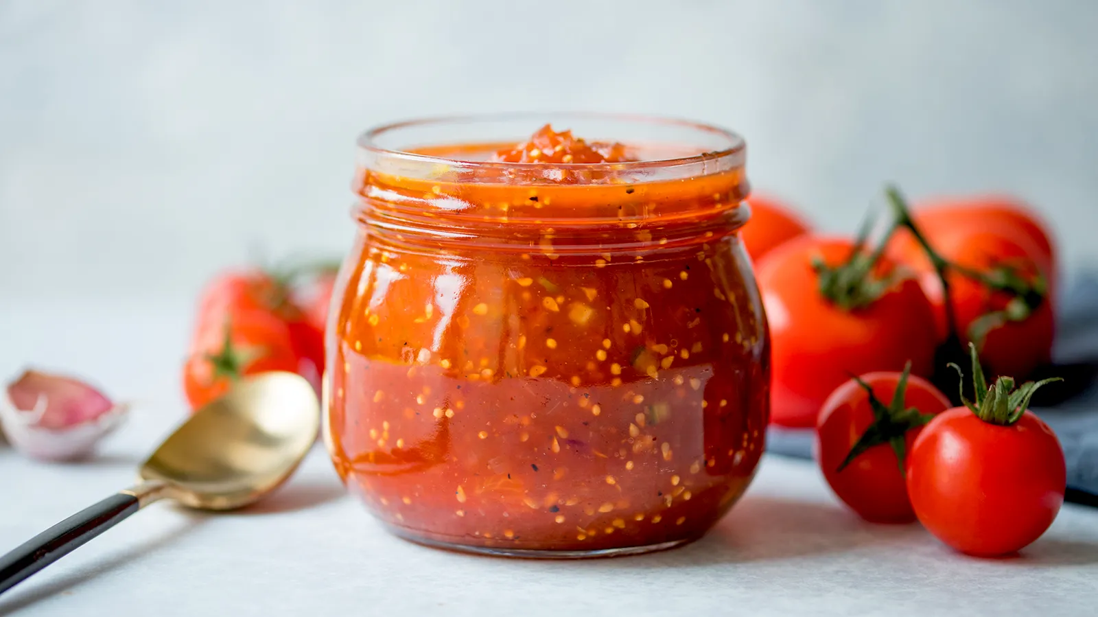 Spicy Tomato Relish in glass