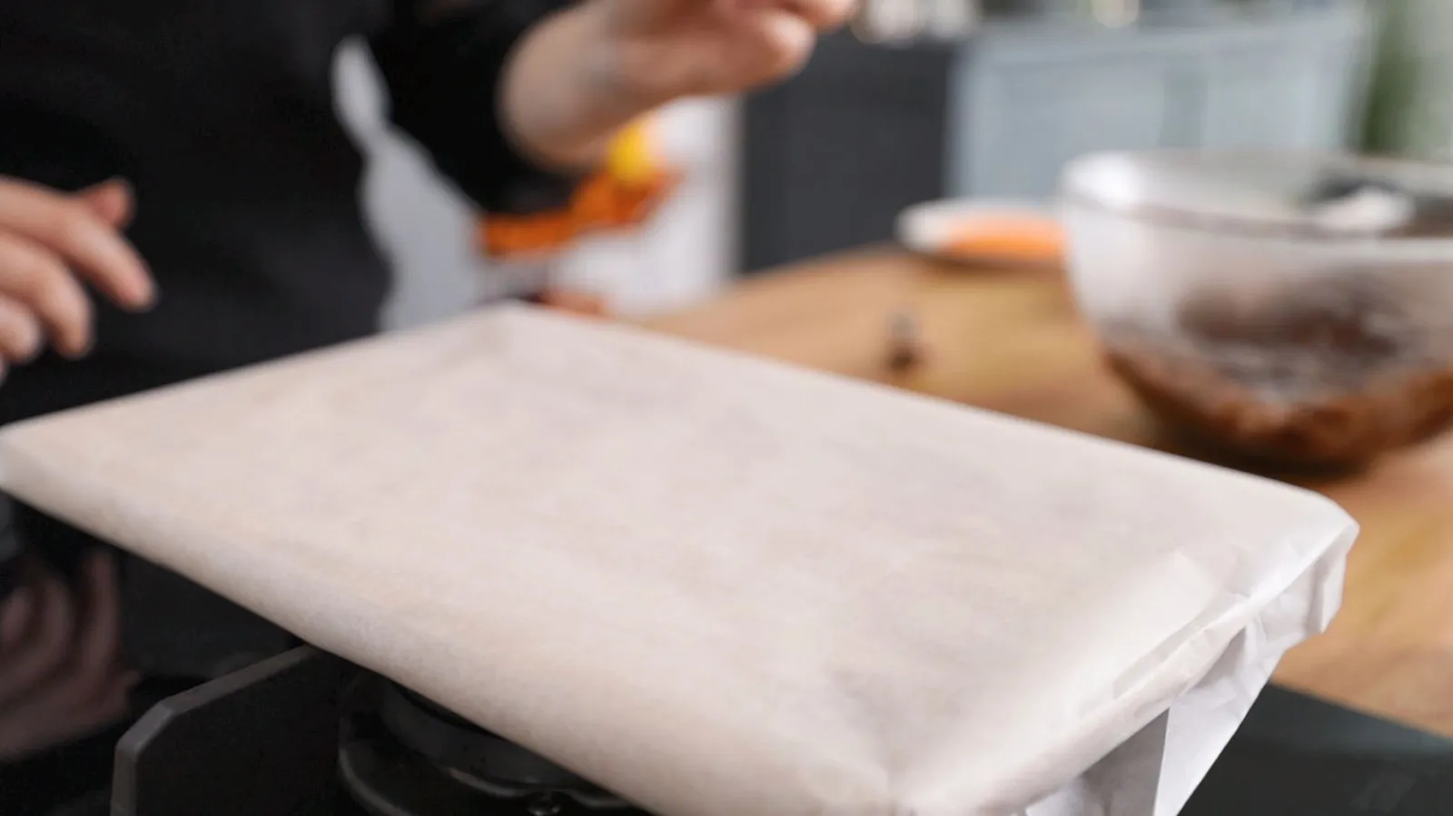 Baking sheet on tray