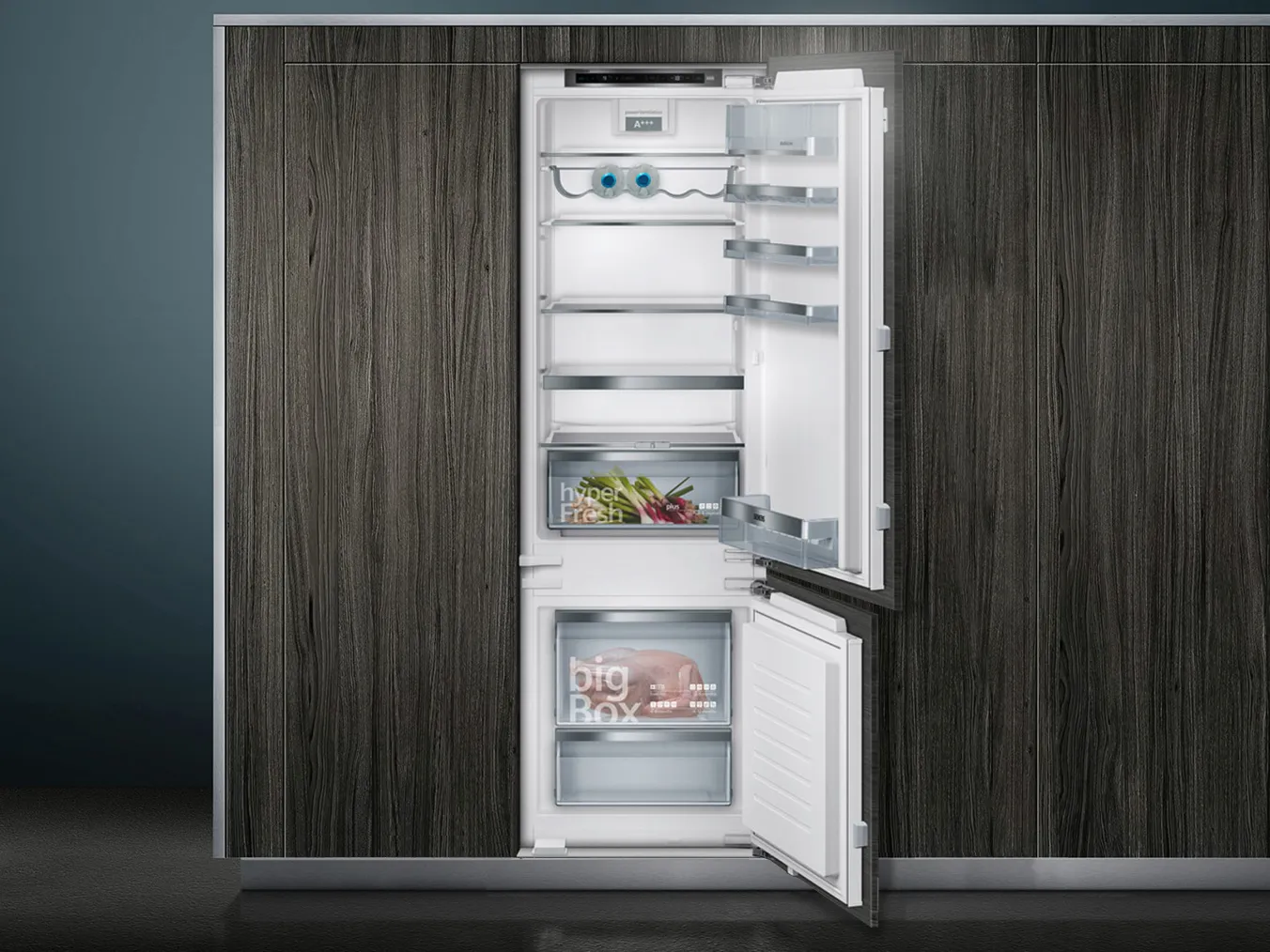 Fridge-Freezer Combination