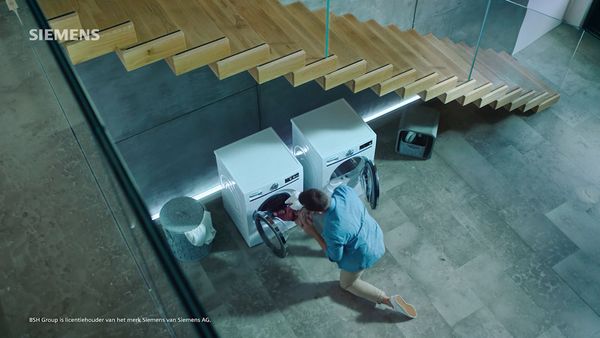 13049719_Siemens-Home-Appliances-REU-crosscategory-freestanding-premium-campaign-dryer-preview-image_16_9.jpg