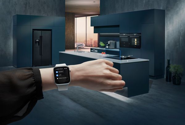 Sledujte nebo ovládejte své kuchyňské spotřebiče pomocí Home Connect na Apple Watch ®