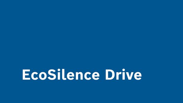 Eco Silence Drive in wei&szlig;er Schrift auf blauem Hintergrund &ndash; der Startbildschirm des Videos