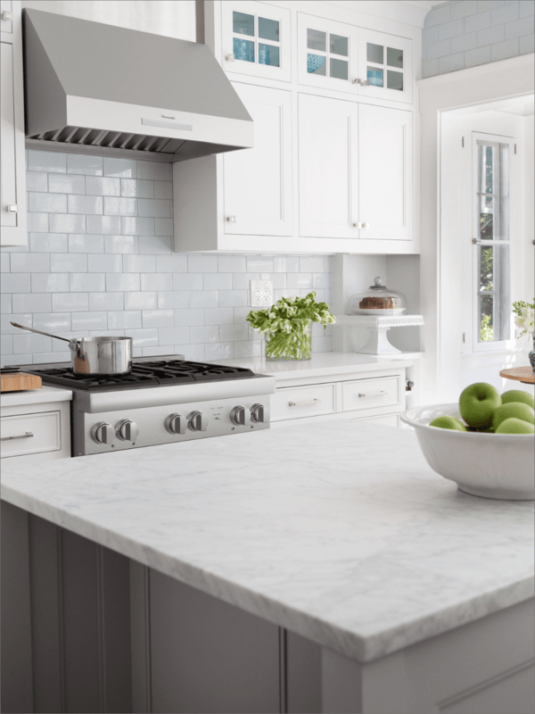 Thermador 30-inch range in white kitchen beauty shot