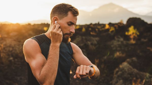 Grâce à ta montre connectée, tu peux allumer le four pendant ton jogging.