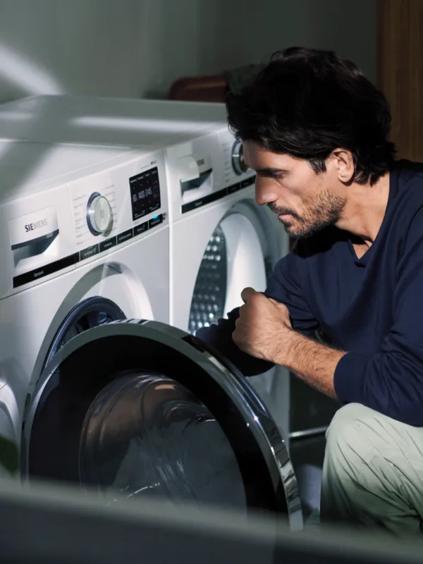 iQ500: Laundry care has never been easier.