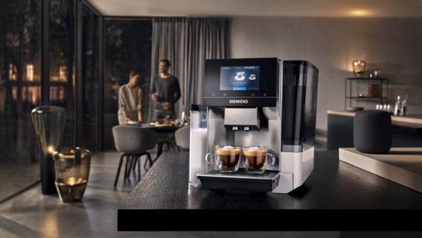 Video af EQ700 fuldautomatisk espresso-/kaffemaskine