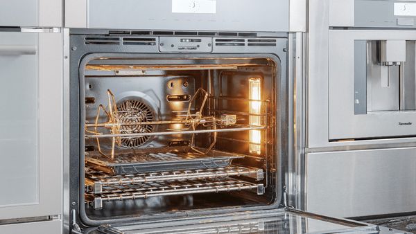 Should You Use the Oven's Self-Cleaning Feature?