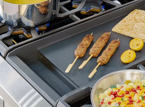 Thermador range lets you grill inside