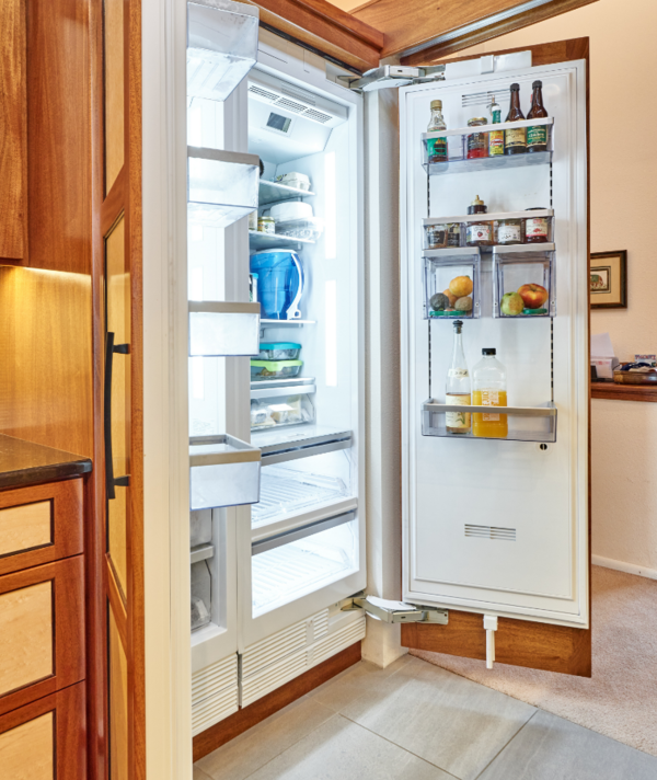 refrigeration freezer doors open