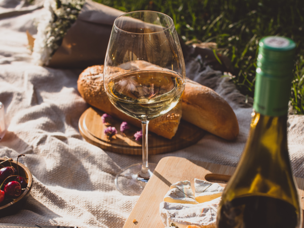 Glasses of wine, wine pairing in home connect app