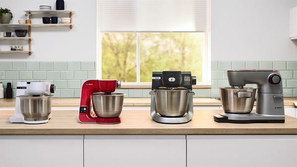 Welche K&uuml;chenmaschine? 3 MUM K&uuml;chenmaschinen auf K&uuml;chentresen